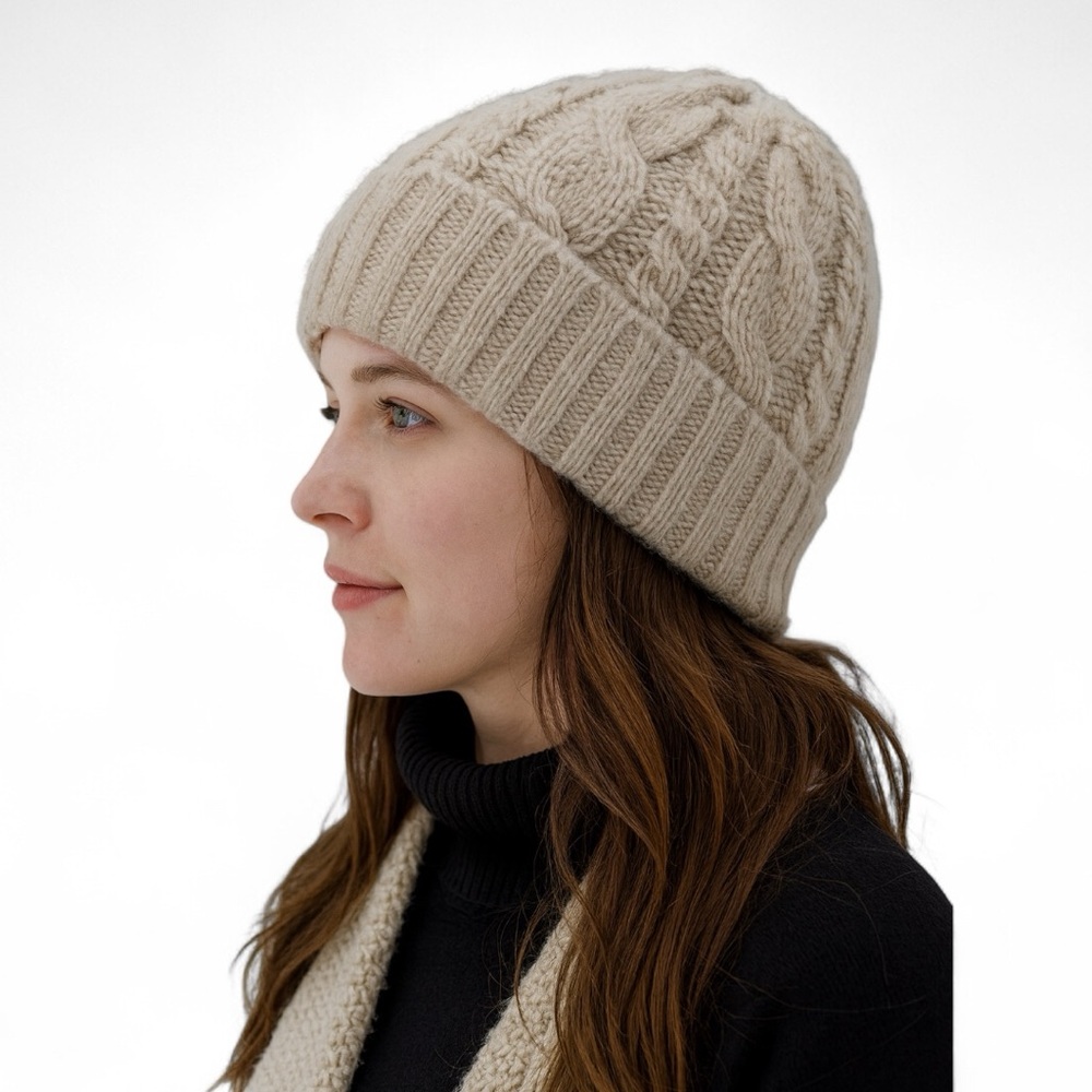 Sofia Cashmere Cable Knit Cuffed Women’s Beanie Oatmeal One Size New! $175